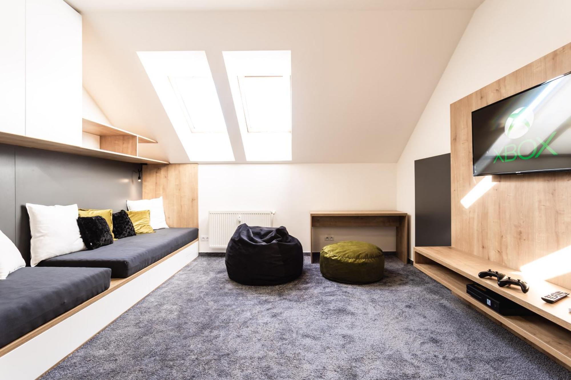 Flexihome Sk - Komenskeho - Private Parking Spot - Ultra Modern And Stylish Košice Rum bild